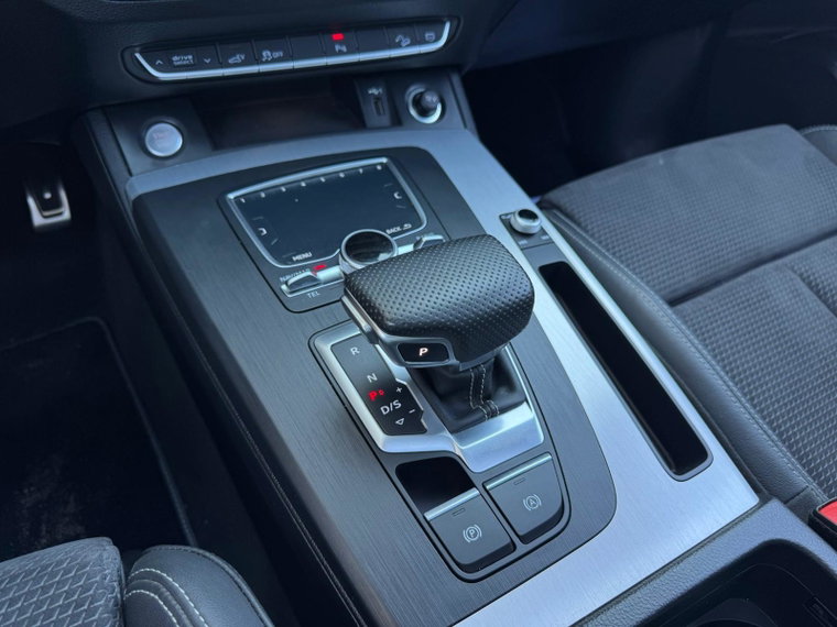 Vehicle Image 23