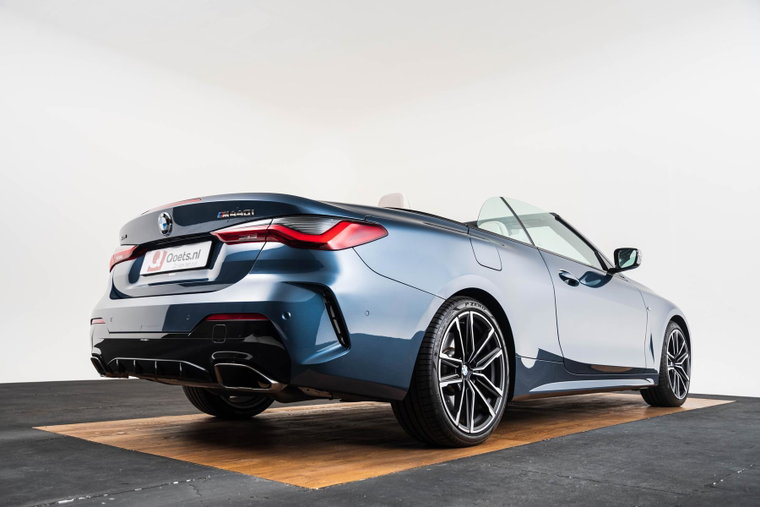 Vehicle Image 35
