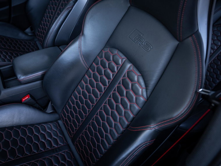 Vehicle Image 36