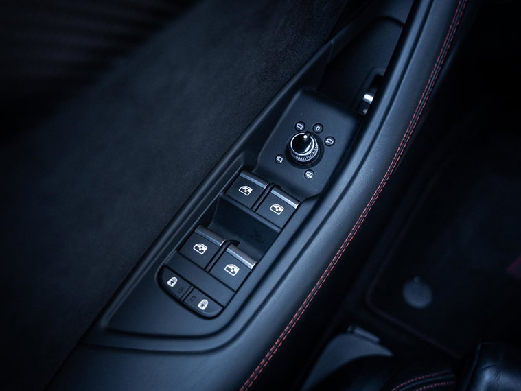 Vehicle Image 39