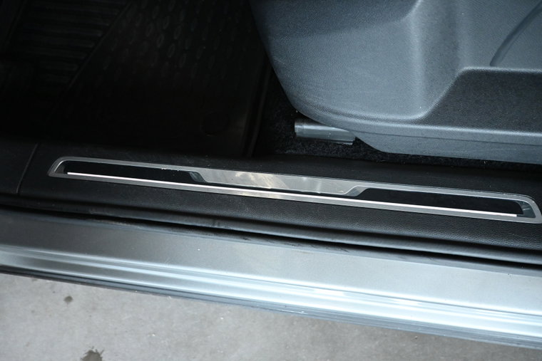 Vehicle Image 33