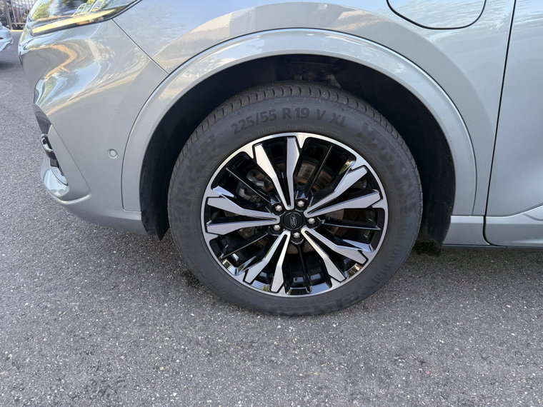 Vehicle Image 36