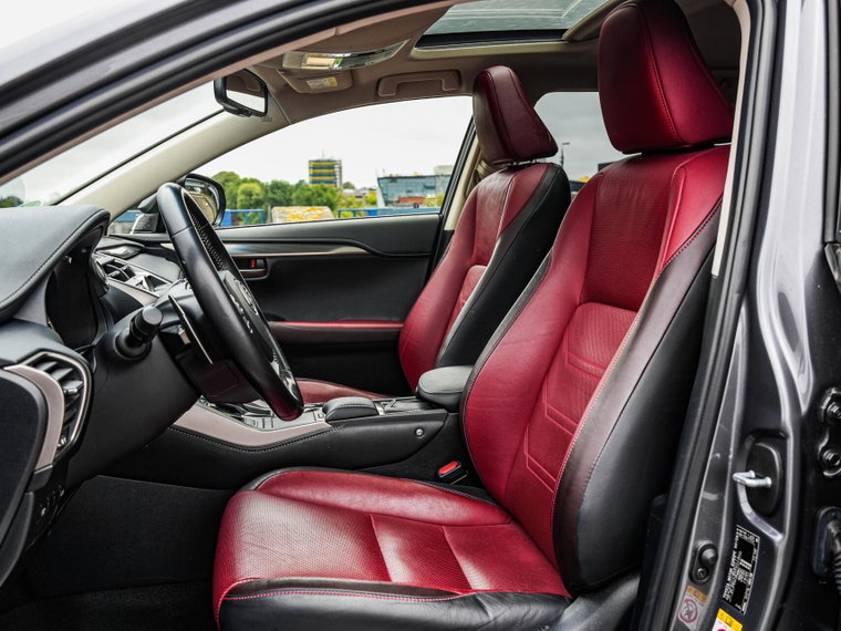 Vehicle Image 11