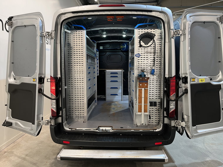 Vehicle Image 21