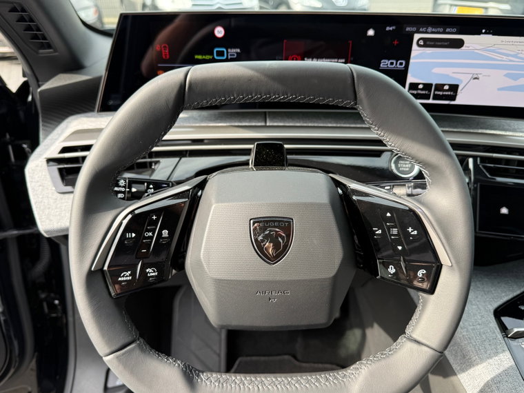 Vehicle Image 24