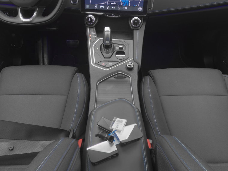 Vehicle Image 12