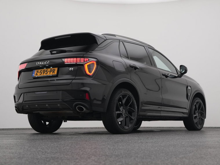 Vehicle Image 16