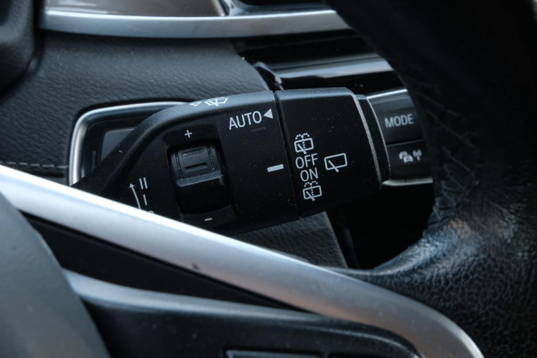 Vehicle Image 24