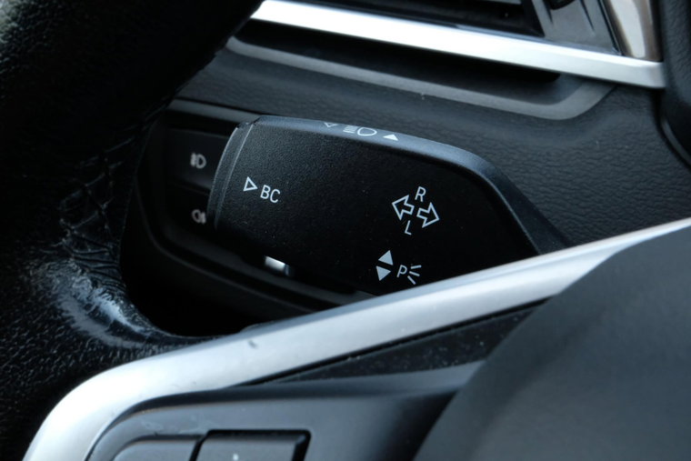Vehicle Image 25