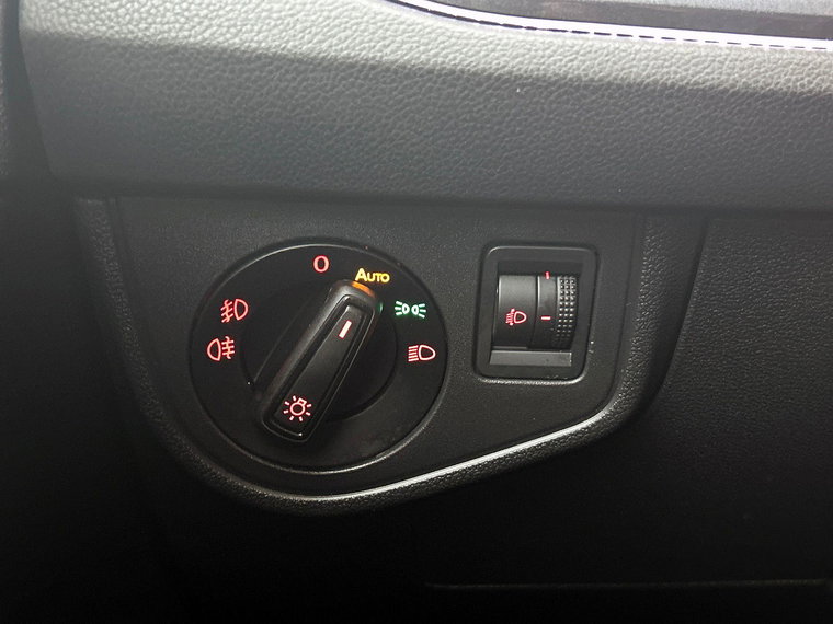 Vehicle Image 26