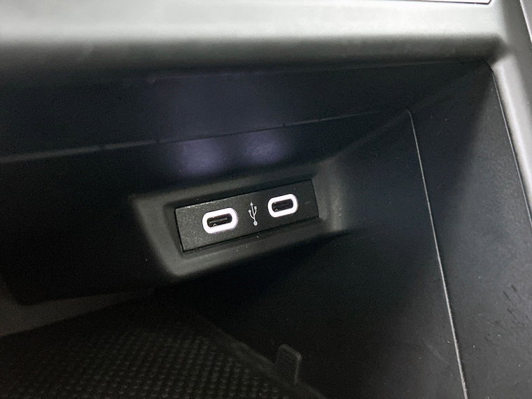 Vehicle Image 38