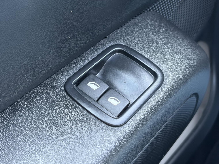 Vehicle Image 26