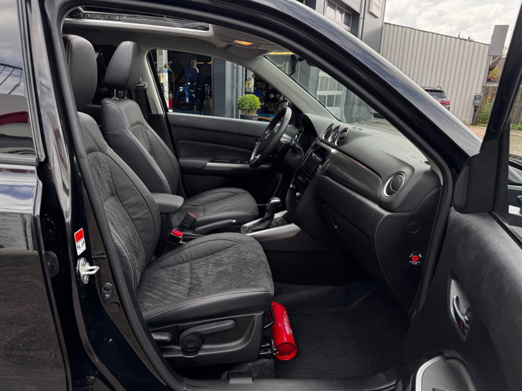 Vehicle Image 14
