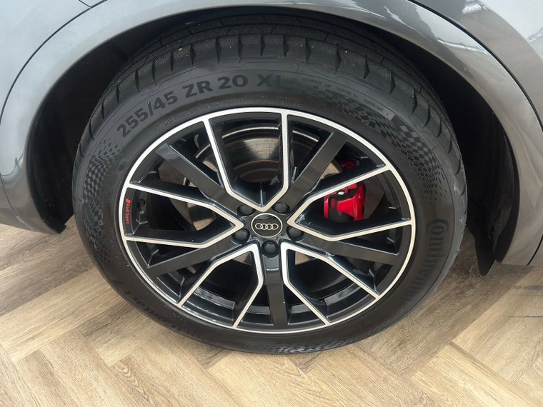 Vehicle Image 19