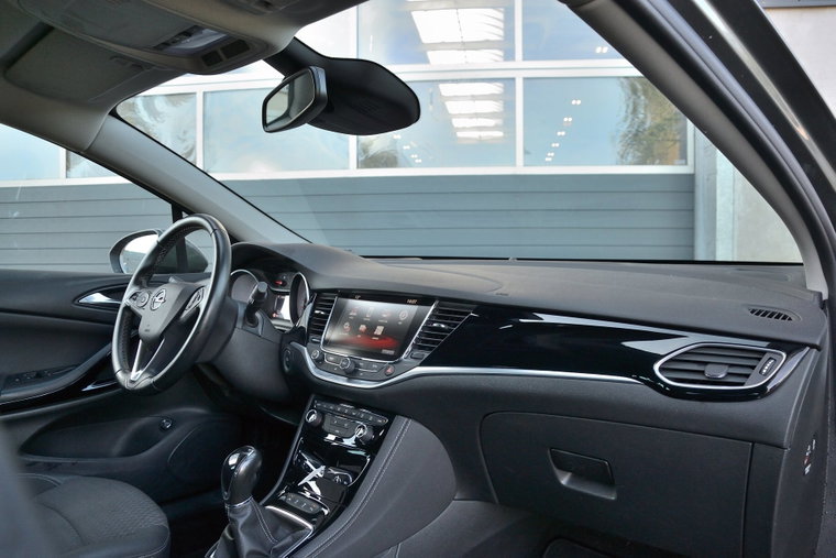 Vehicle Image 10