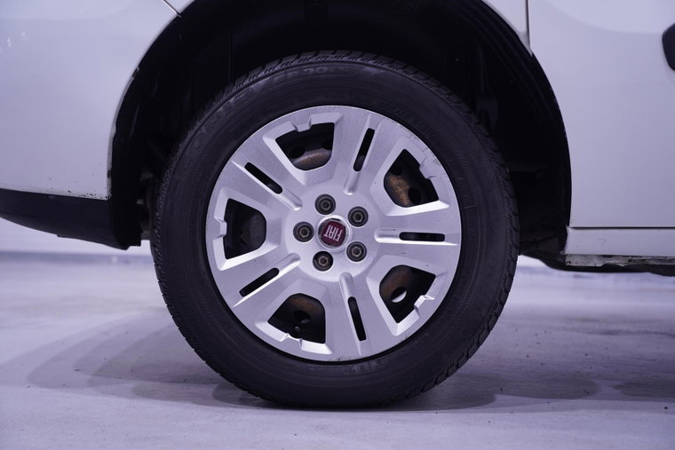 Vehicle Image 17