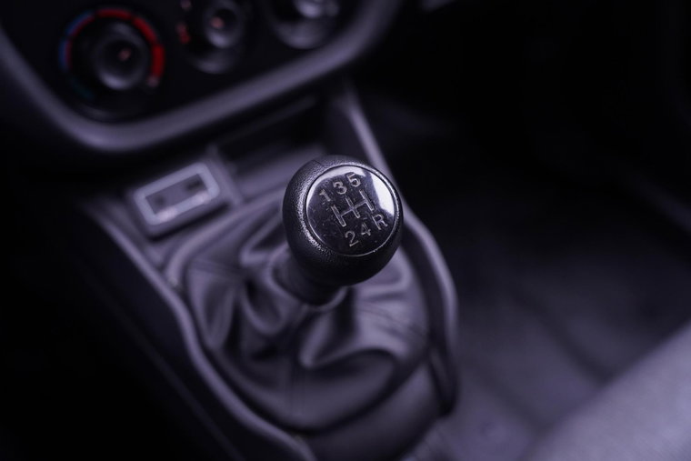 Vehicle Image 32