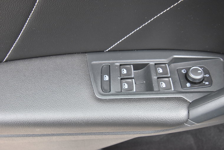 Vehicle Image 27