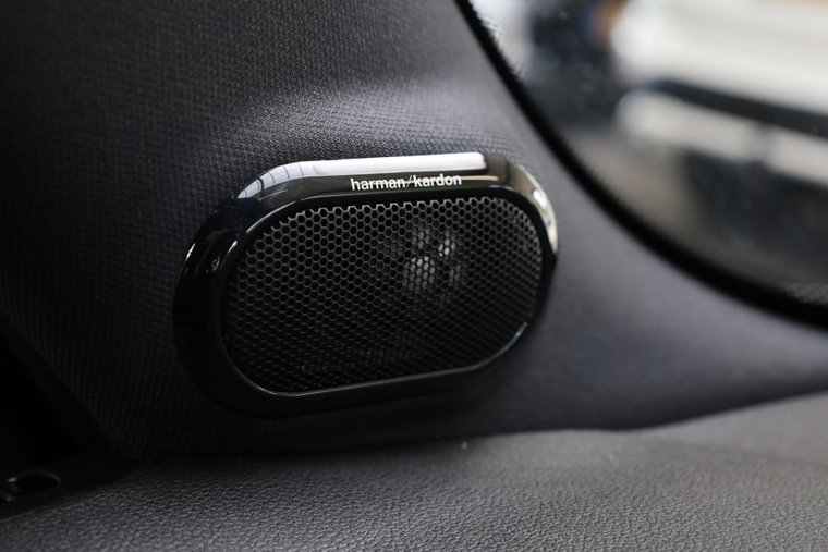 Vehicle Image 13