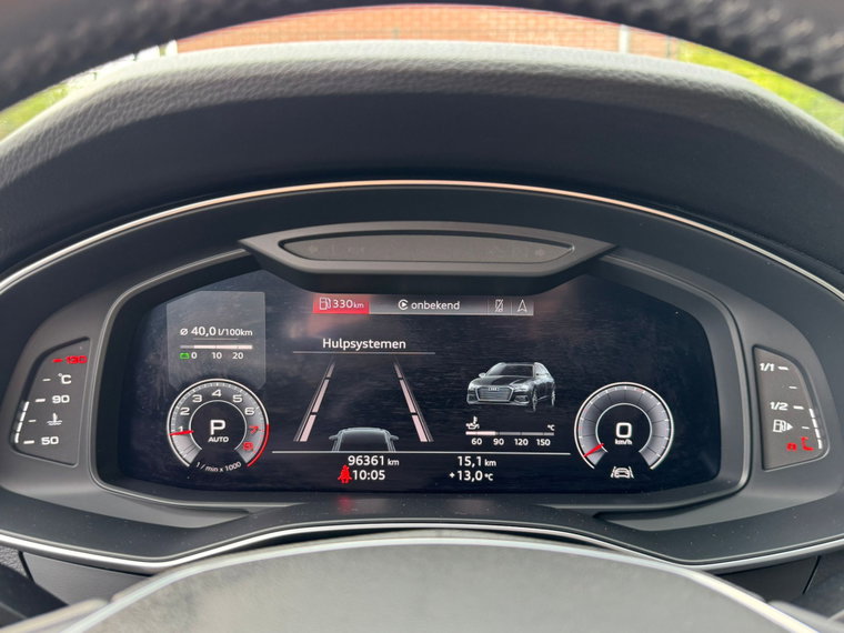 Vehicle Image 30
