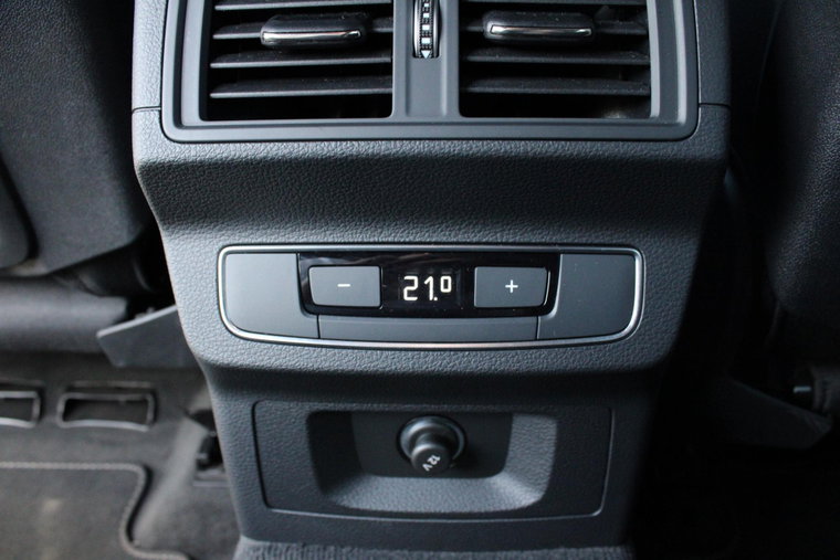 Vehicle Image 40