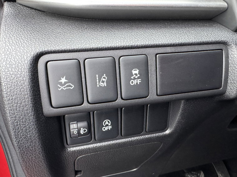 Vehicle Image 28
