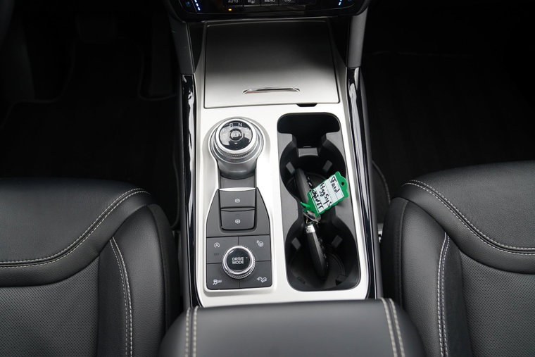 Vehicle Image 24