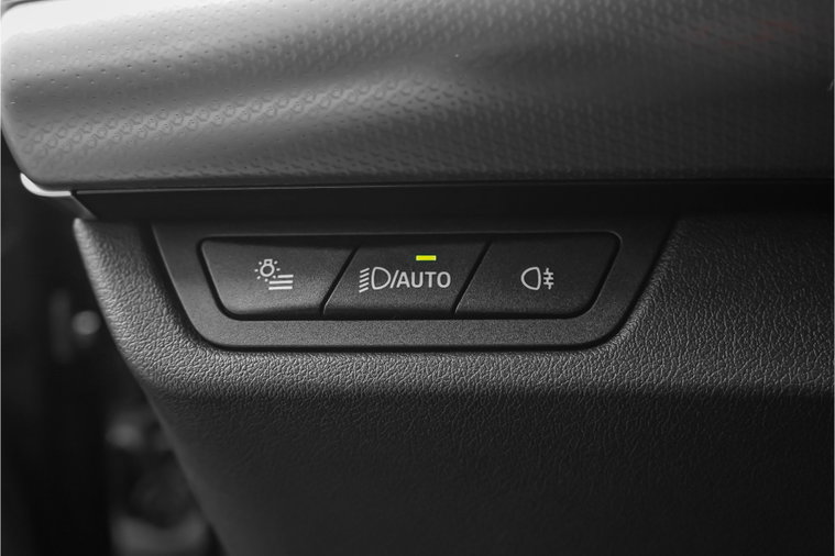 Vehicle Image 38
