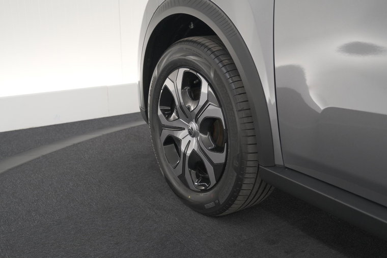 Vehicle Image 20
