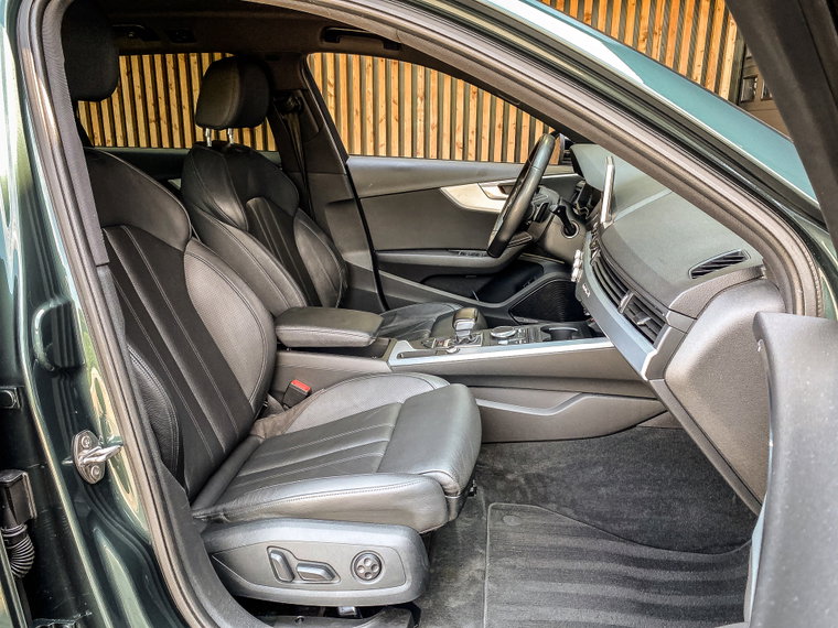Vehicle Image 15