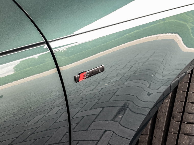 Vehicle Image 38
