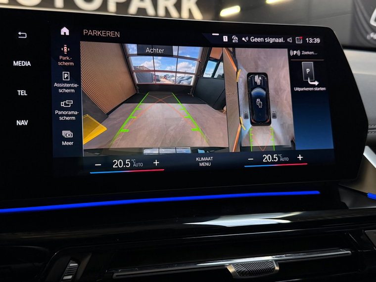 Vehicle Image 38