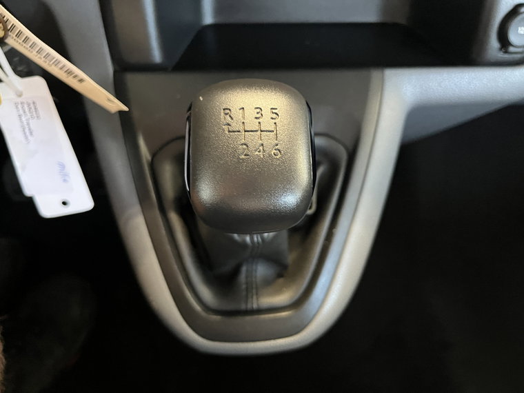 Vehicle Image 40