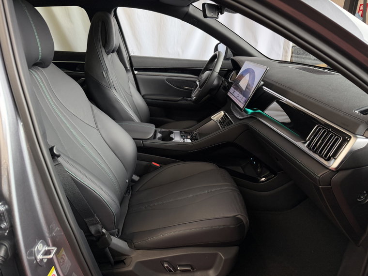 Vehicle Image 33