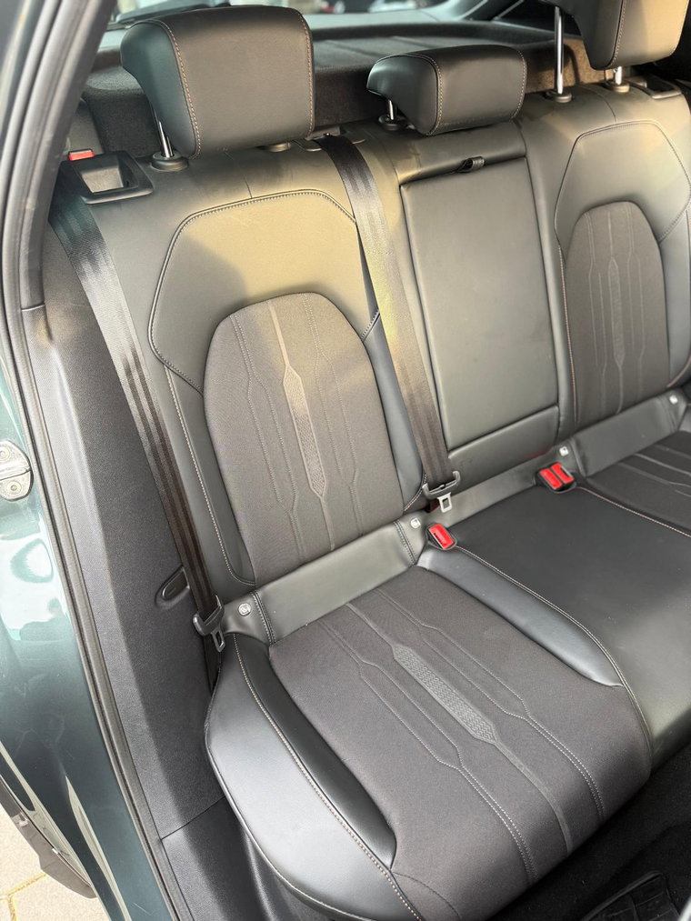 Vehicle Image 36