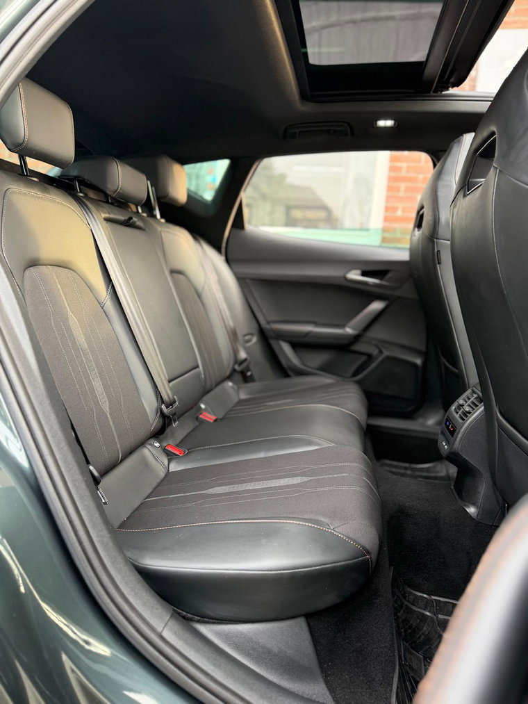 Vehicle Image 37