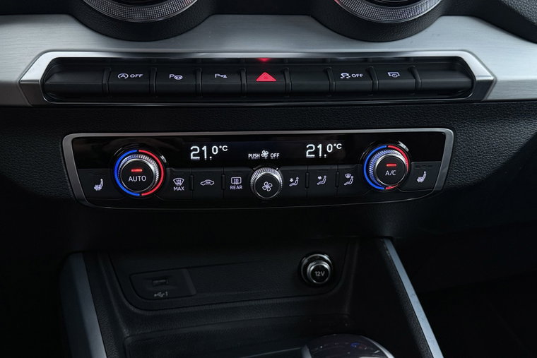 Vehicle Image 26