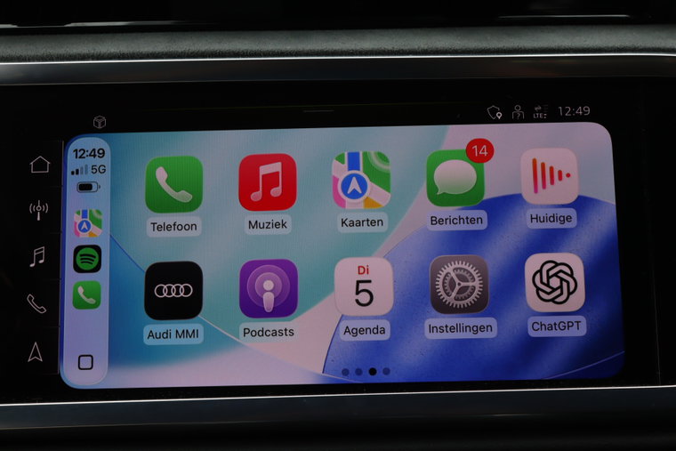 Vehicle Image 12