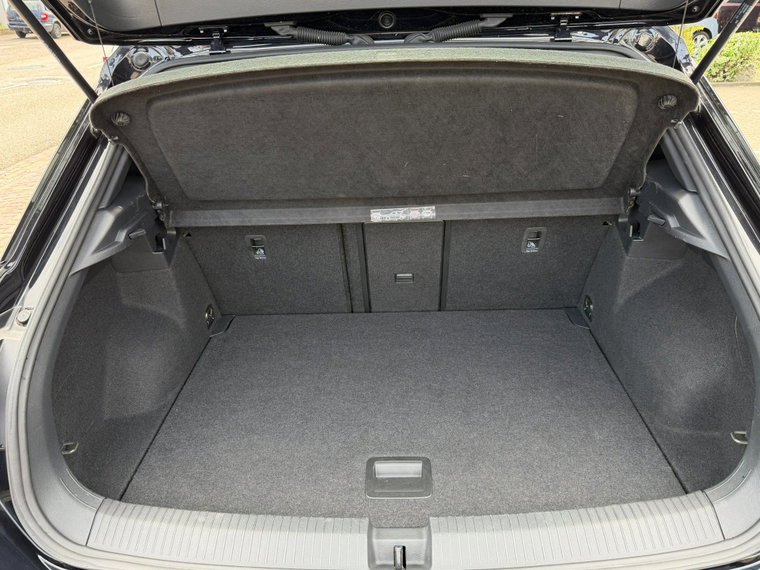 Vehicle Image 28