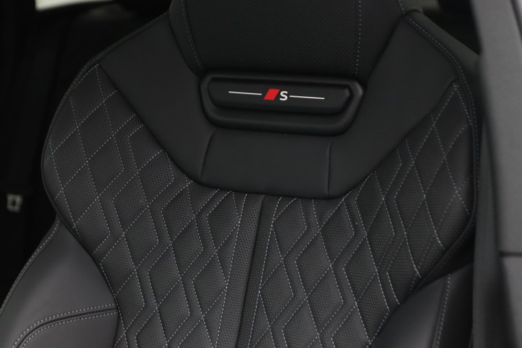 Vehicle Image 52
