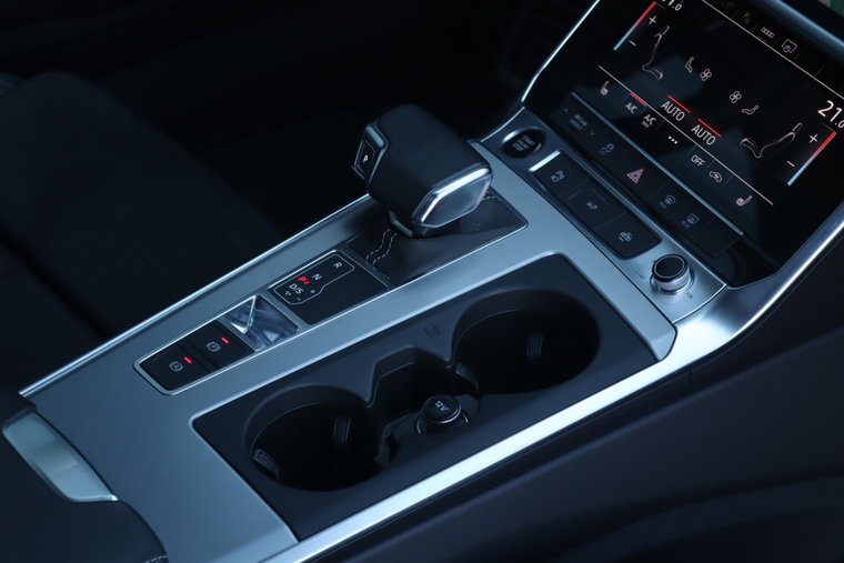 Vehicle Image 24