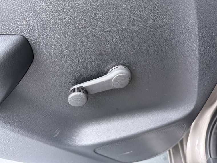 Vehicle Image 33