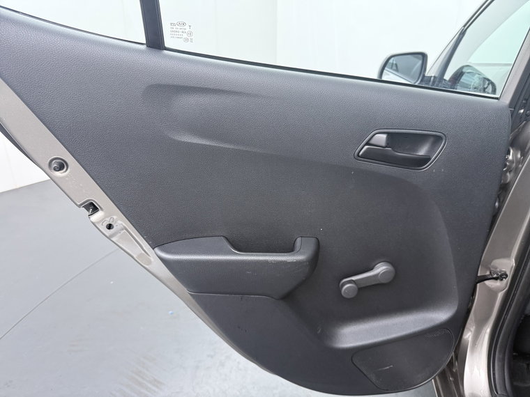 Vehicle Image 34