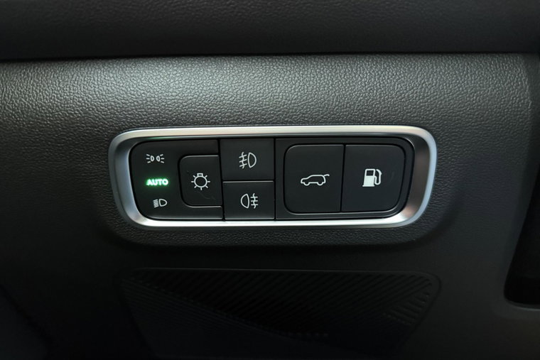 Vehicle Image 26