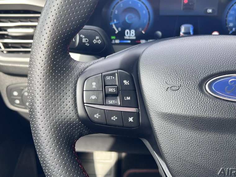 Vehicle Image 26