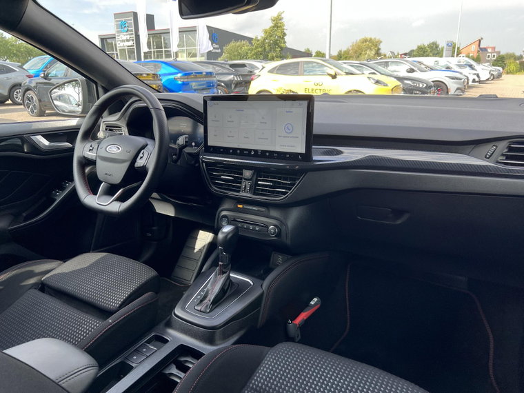Vehicle Image 27