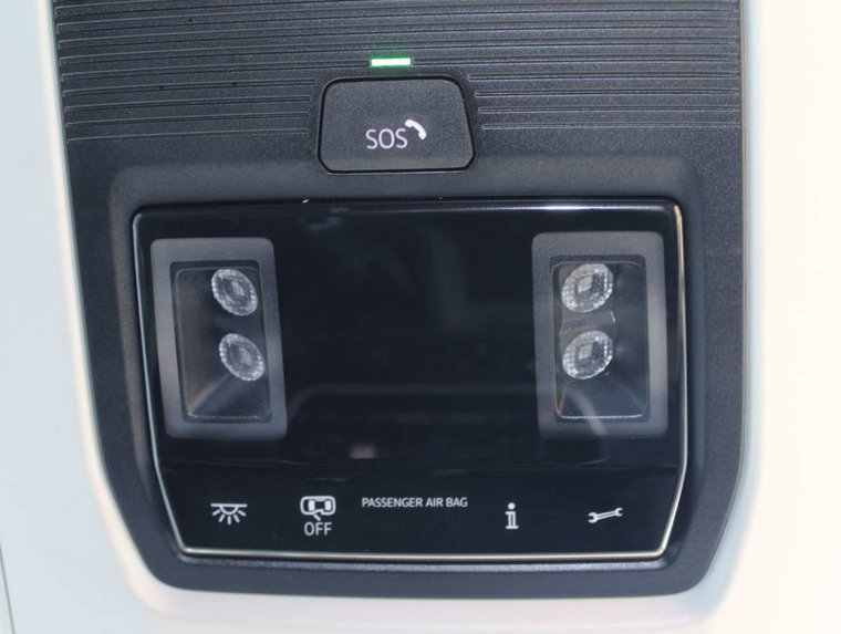 Vehicle Image 32