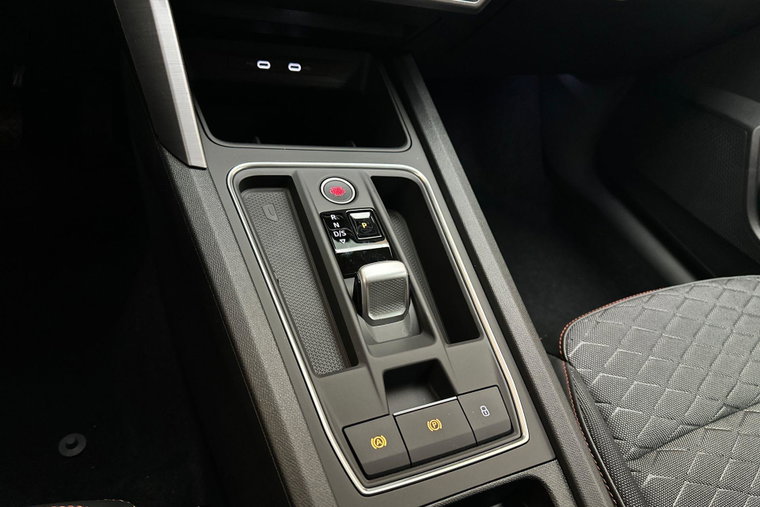 Vehicle Image 28