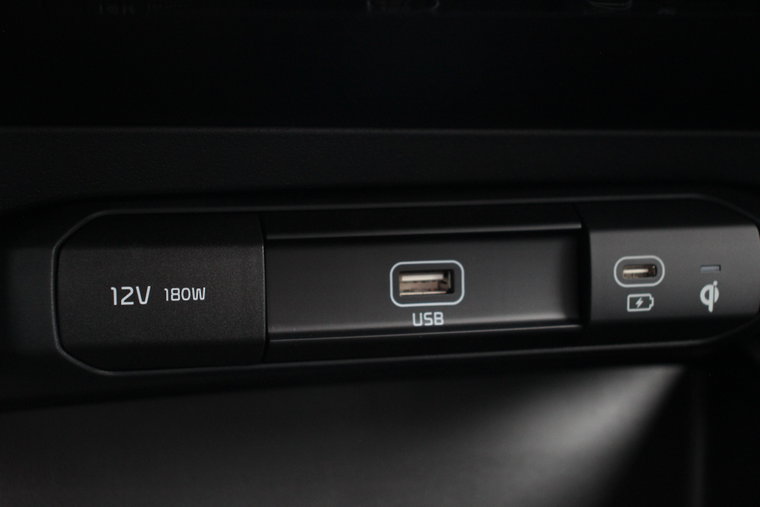 Vehicle Image 26