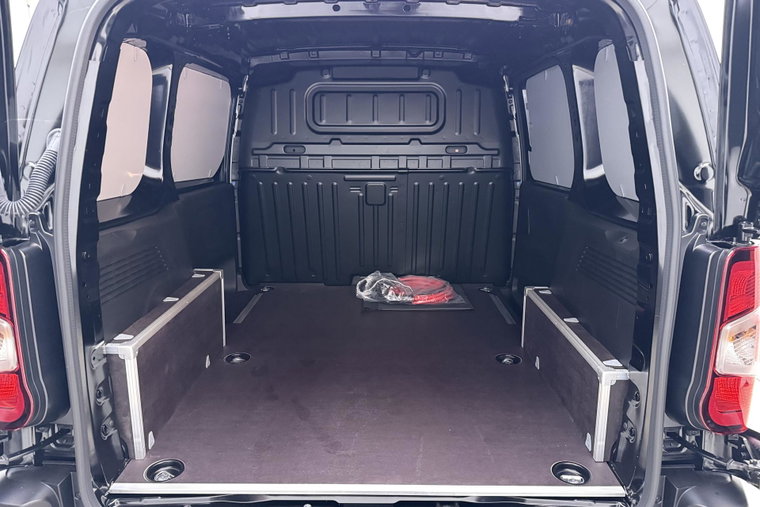 Vehicle Image 19